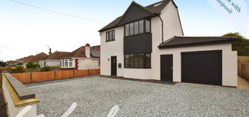 5 bedroom detached house