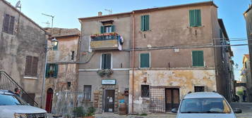 Quadrilocale via Vittorio Emanuele, Tirli, Vetulonia, Buriano, Castiglione della Pescaia