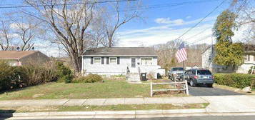 7504 Alleghany Rd, Manassas, VA 20111