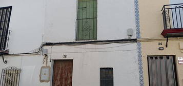 Casa adosada en calle Perejon en Benacazón