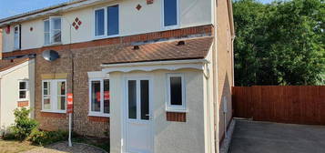 3 bedroom semi-detached house to rent