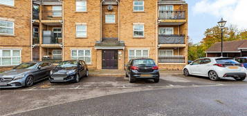 Flat for sale in Osier Drive, Basildon, Essex SS15