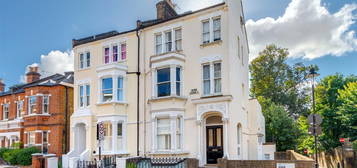 Flat for sale in Bisham Gardens, Highgate, London N6