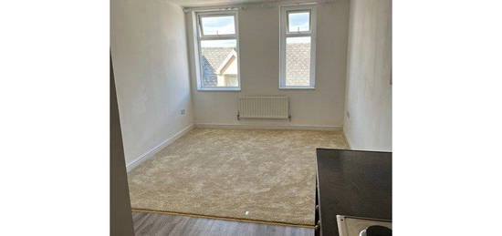 2 bed flat to rent