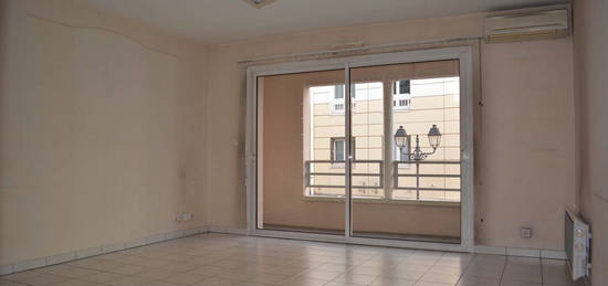 Centre ville - F2 de 46 m2 plus loggia et parking