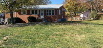 4205 Englewood Blvd, Johnson City, TN 37601