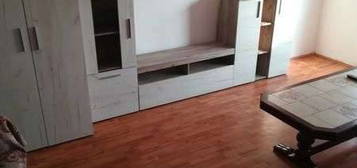 inchiriez apartament 3 camere