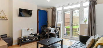 1 bedroom ground floor flat