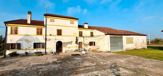 Casa indipendente con giardino a Nogara