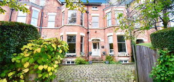 5 bedroom terraced house for sale