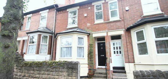 5 bedroom terraced house