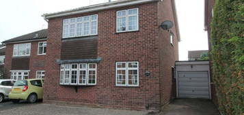 5 bedroom detached house