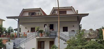 Villa all'asta in via Alcide de Gasperi, 19 /a