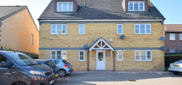 Flat for sale in Symonds Court, High Street, Cheshunt EN8