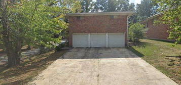 5501 A St, Little Rock, AR 72205