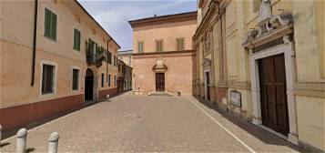 Appartamento piazza Sant'Abbondio, Centro, Cremona