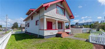 604 S 9th St, Coos Bay, OR 97420