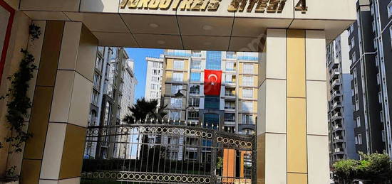 TURGUT REİS 4 DE 3+1 180M2 BOŞ KİRALIK DAİRE