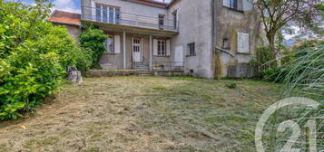 Achat maison 8 pièces 221 m²