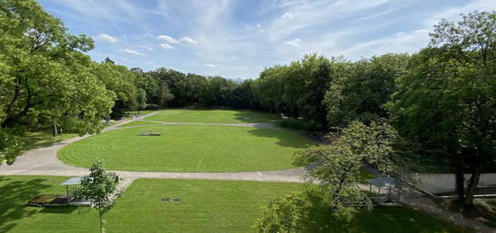 Gut geschnittene,sonnige 2 Zimmer-Wohnung mit Südbalkon und Blick ins Grüne in Perlach!