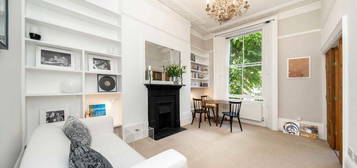 Flat for sale in Cambridge Gardens, London W10