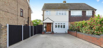 3 bed semi-detached house for sale