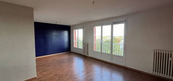 A LOUER - APPARTEMENT T4 2 chambres - RENNES ST THERESE - RUE DES ECOTAIS - 68,43 m² - 1 000 € CC