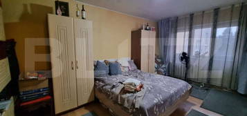 Apartament 4 camere decomandate, 76mp, etaj intermediar, zona Calea Fl