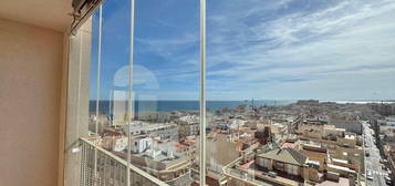 Apartamento en venta en Avenida Avenida Roentgen, 7, Zona Playa de los Locos