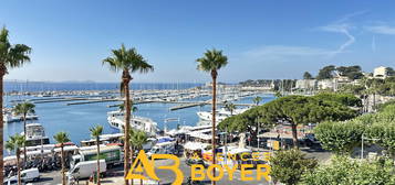 BANDOL LE PORT - T3 vue mer en dernier étage sans ascenseu