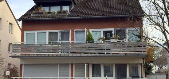 Schöne helle 1- Zimmer Wohnung mit großem Sonnenbalkon in Köln-Wahnheide