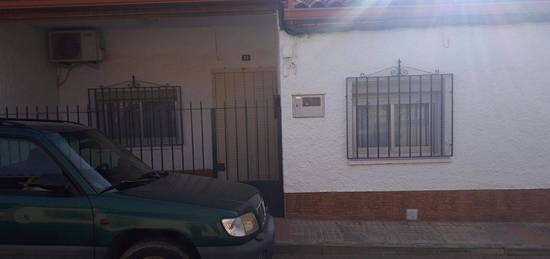 Alquiler de  Casa de pueblo en calle Segovia, 15