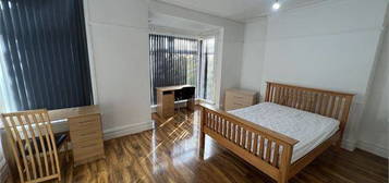 7 bed shared accommodation to rent