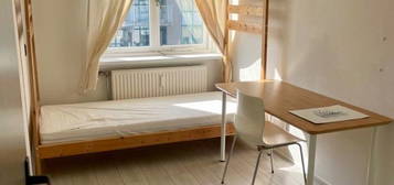 Cozy room near Erasmus University