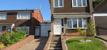 Property to rent in Barnfordhill Close, Oldbury B68