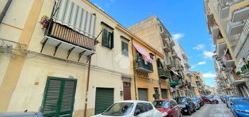 3 LOCALI A PALERMO