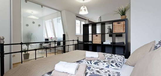 Stilvolle 1-Zimmer-Wohnung mit Balkon und Einbauküche in Tübingen