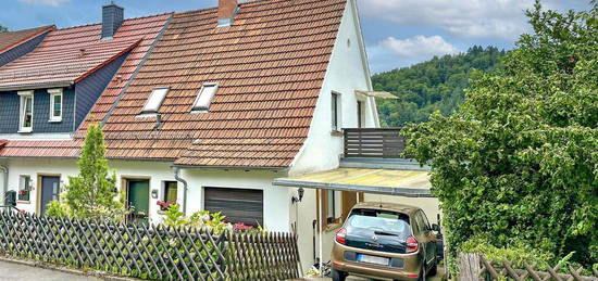 Doppelhaushälfte mit großem Garten und tollem Ausblick in attraktiver Lage von Neckargemünd