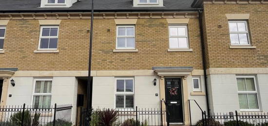 4 bed terraced house for sale