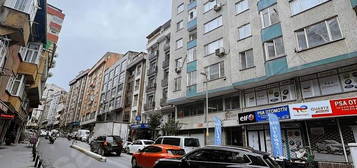 MECİDİYEKÖY CİHAN NAMLI CADDESİ ÜZERİNDE KİRALIK 3+1 DAİRE