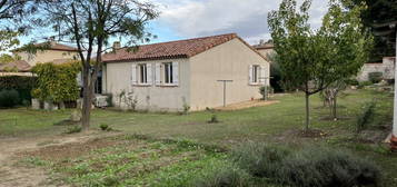 Villa de plain-pied  à vendre, 4 pièces, 3 chambres, 90 m²