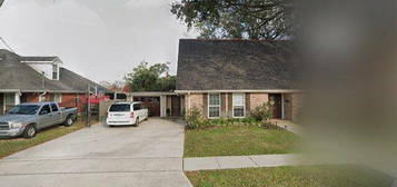 1425 Melody Dr, Metairie, LA 70002