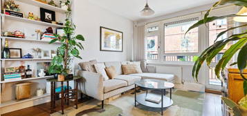 Flat for sale in Hydethorpe Road, London SW12