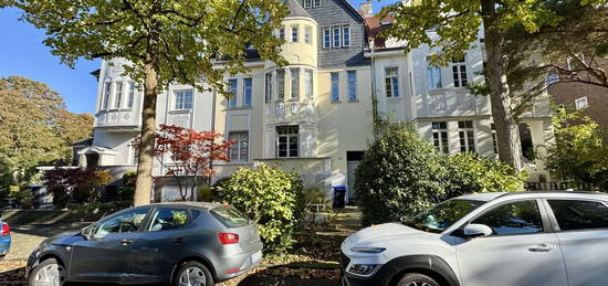 Großzügige 3-Zimmerwohnung im denkmalgeschützten Haus am Neusser Stadtgarten