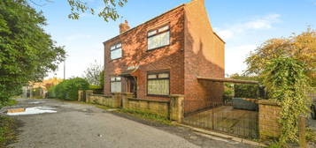 3 bed detached house for sale