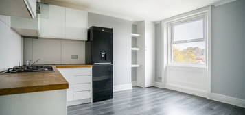 Flat for sale in Anerley Road, London SE19