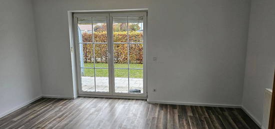 2 Zimmer Wohnung, 2-stöckig, Terrasse, Einbauküche, Neu renoviert