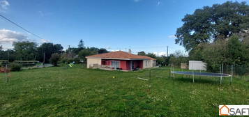 Maison individuelle sur grand terrain clos