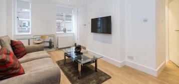 Flat to rent in Seymour Place, Marylebone, London W1H