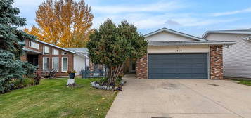 5310 S 26th St, Lloydminster, AB T9V 2L5